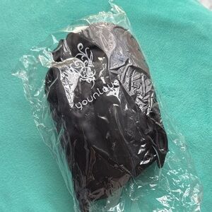 Younique Elegant Black Cosmetic Pouch